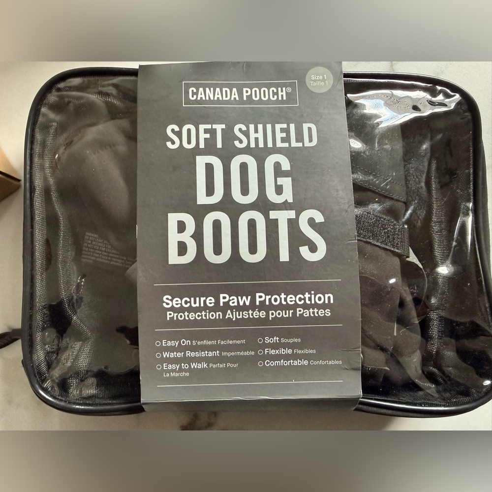 Canada Pooch Black Soft Shield Dog Boots